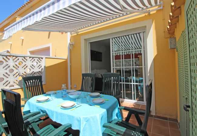 Villa/Dettached house in Empuriabrava - 0152-PUIGMAL Modern house for 6 people