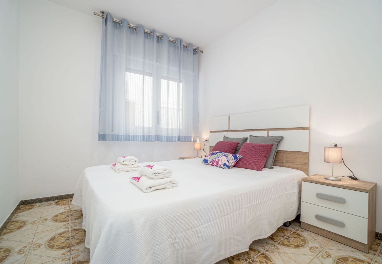 Apartment in Empuriabrava - 0195-PORT EMPORDA Apartment with 2 bedrooms and terrace