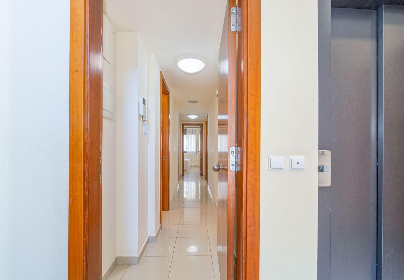 Apartment in Rosas / Roses - 8010-MIL.LENI Apartment with community pool and parking