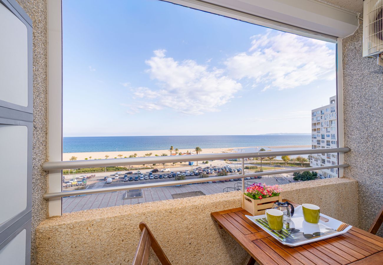 Studio in Empuriabrava - 0111-MIAMI Studio with seaview