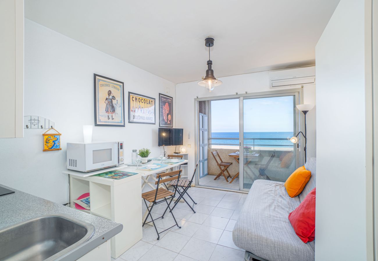 Studio in Empuriabrava - 0111-MIAMI Studio with seaview