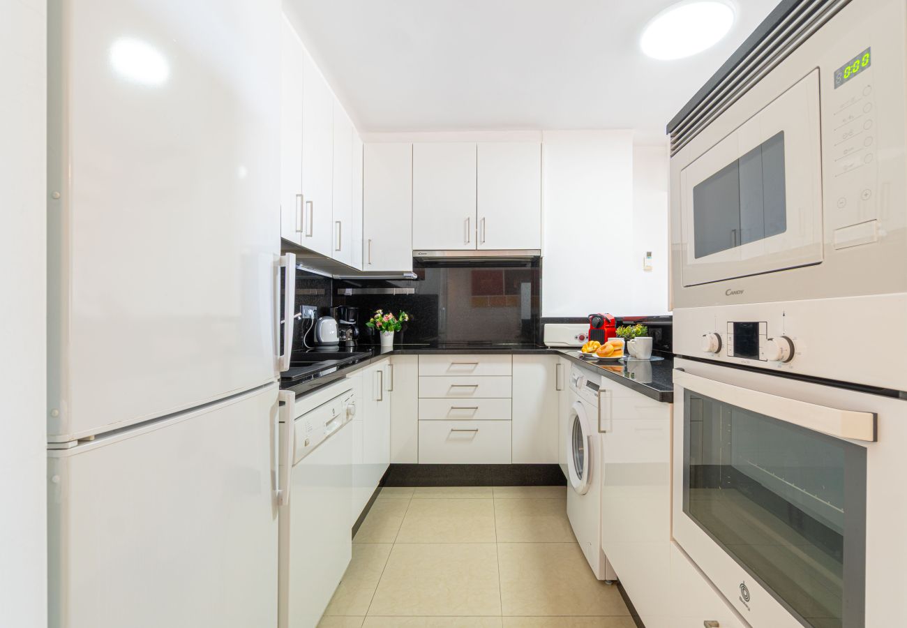 Apartment in Empuriabrava - 0160-PORT GREC Apartment with WIFI, Smart TV, canal and sea view
