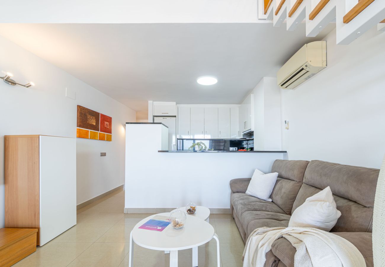 Apartment in Empuriabrava - 0160-PORT GREC Apartment with WIFI, Smart TV, canal and sea view
