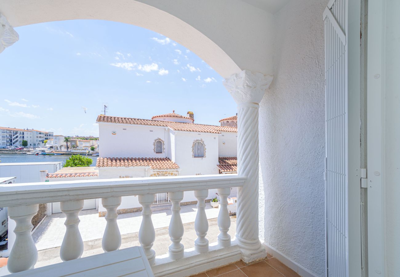 Villa in Empuriabrava - 0191-SANT MAURICI House with private pool