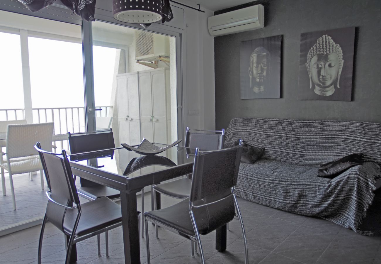 Studio in Empuriabrava - 0115-MANHATTAN  Studio with seaview