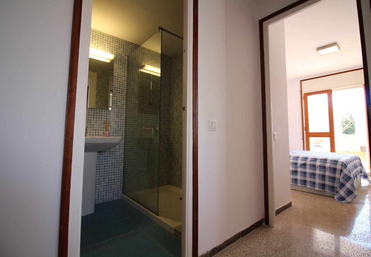 Apartment in Empuriabrava - 8001-SANT MORI Apartment near the beach