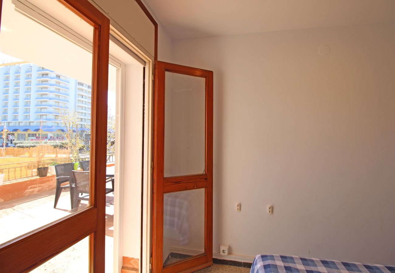 Apartment in Empuriabrava - 8001-SANT MORI Apartment near the beach