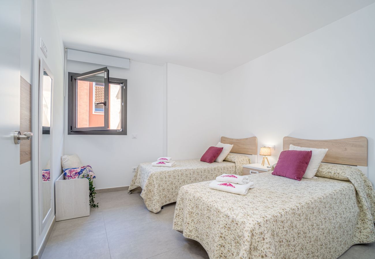 Apartment in Empuriabrava - 0069-MIMOSES Modern apartment near the beach