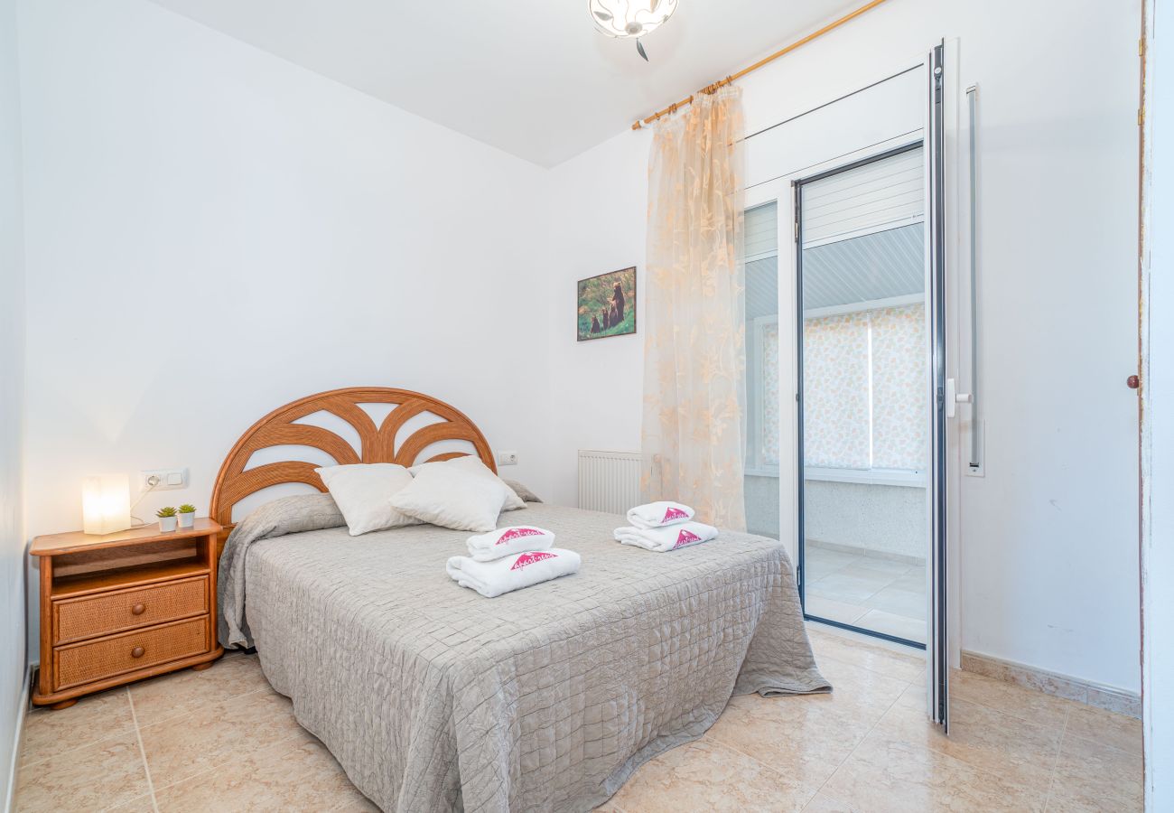 Villa in Empuriabrava - 0007-REQUESENS House with private pool and wifi