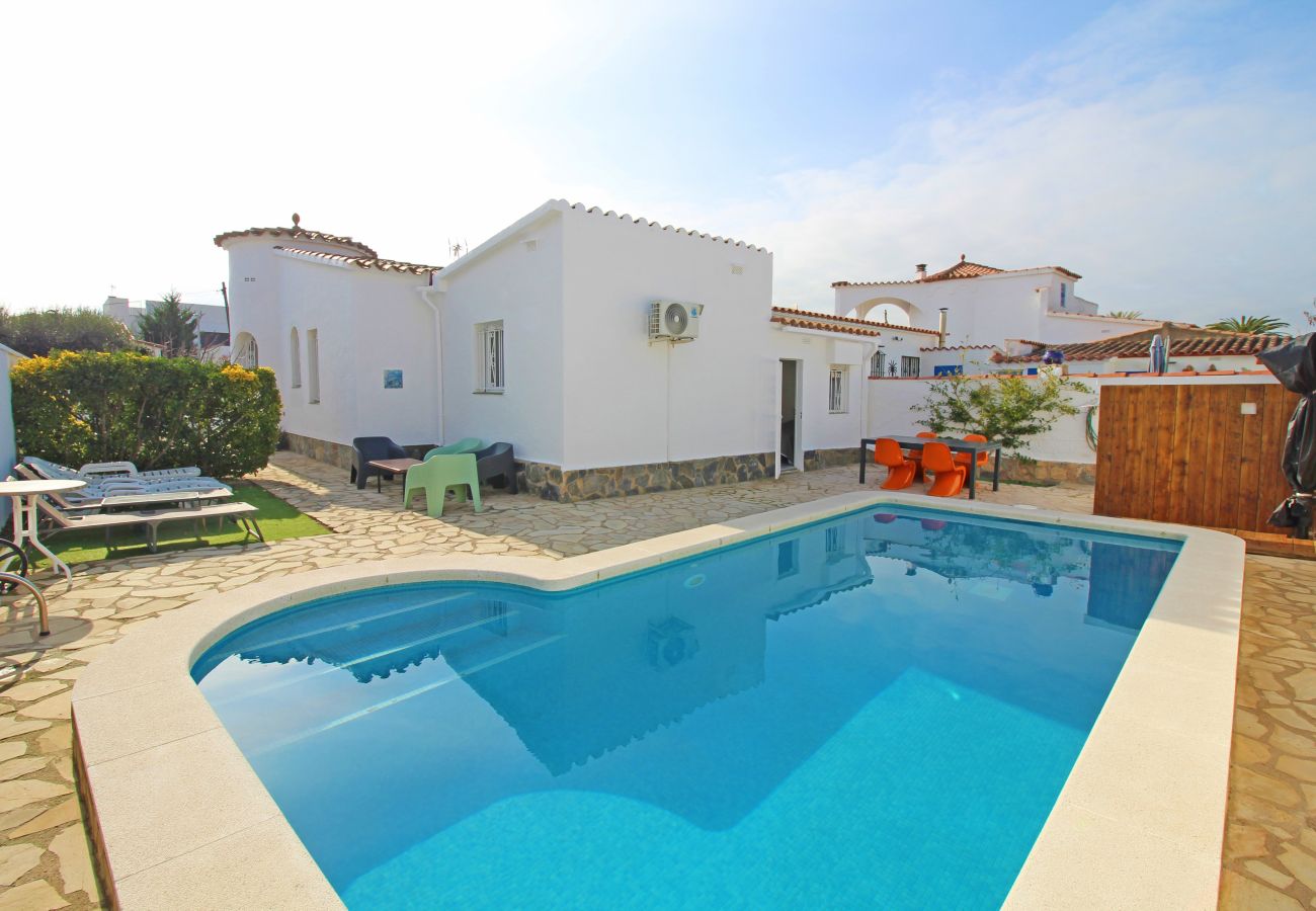 Villa in Empuriabrava - 0009-ALBERES House with pool