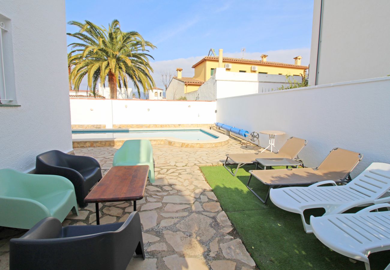 Villa in Empuriabrava - 0009-ALBERES House with pool