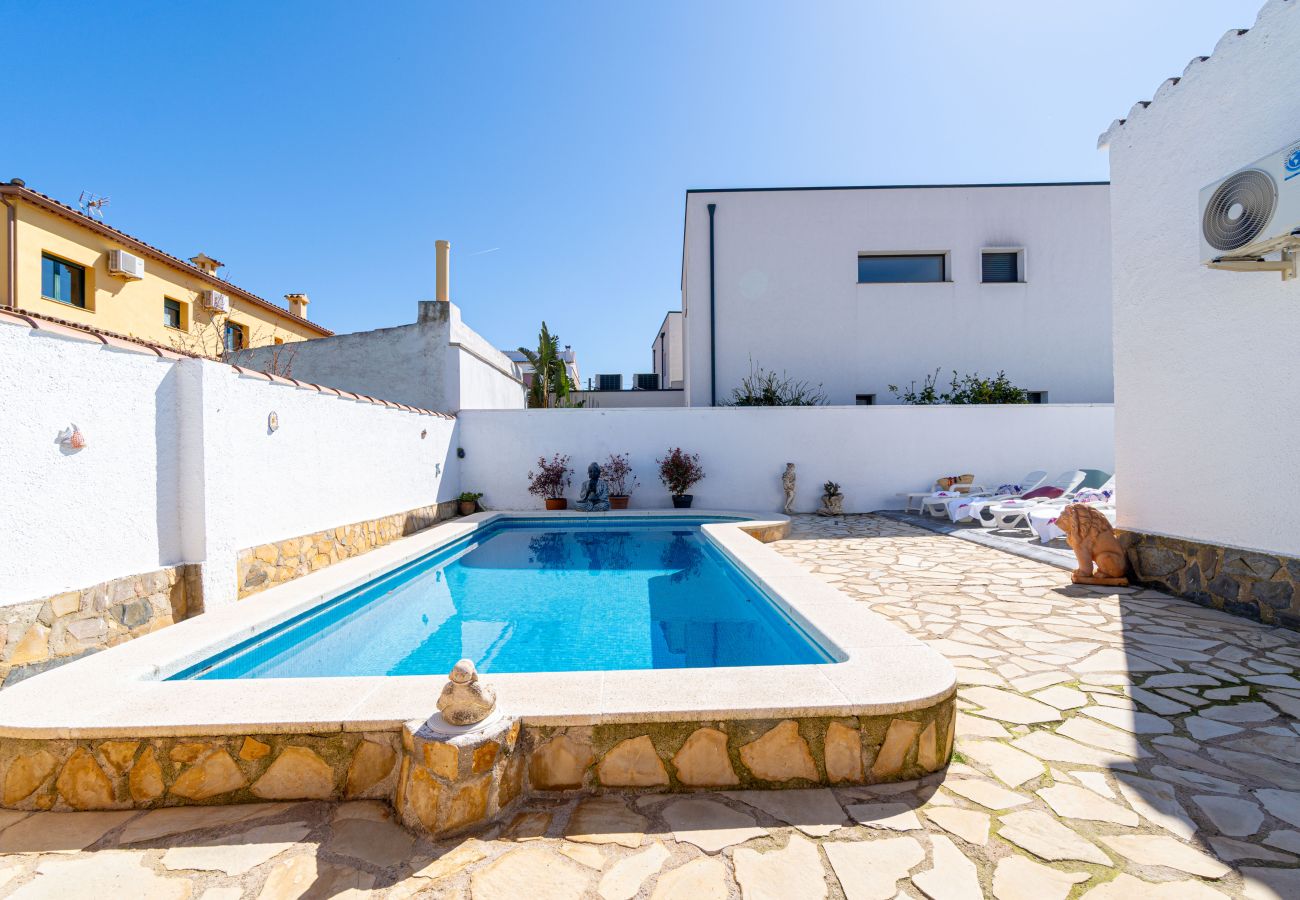 Villa in Empuriabrava - 0009-ALBERES House with pool