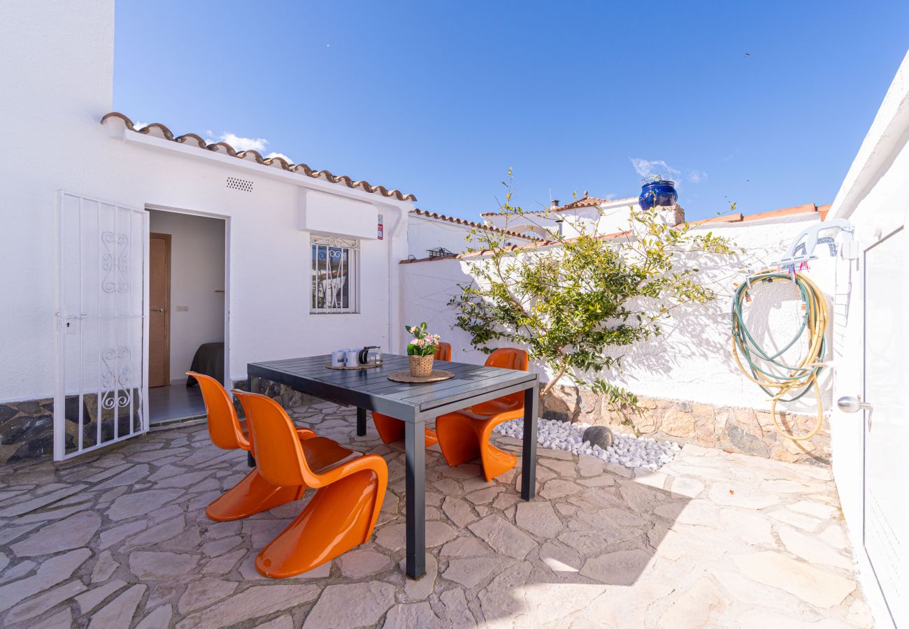 Villa in Empuriabrava - 0009-ALBERES House with pool