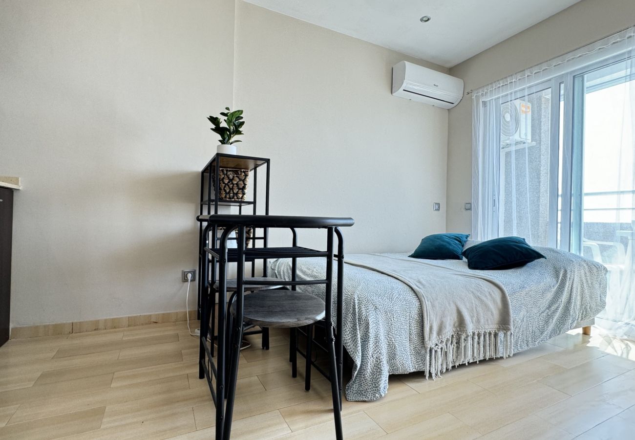 Studio in Empuriabrava - 0114-MIAMI Studio with seaview