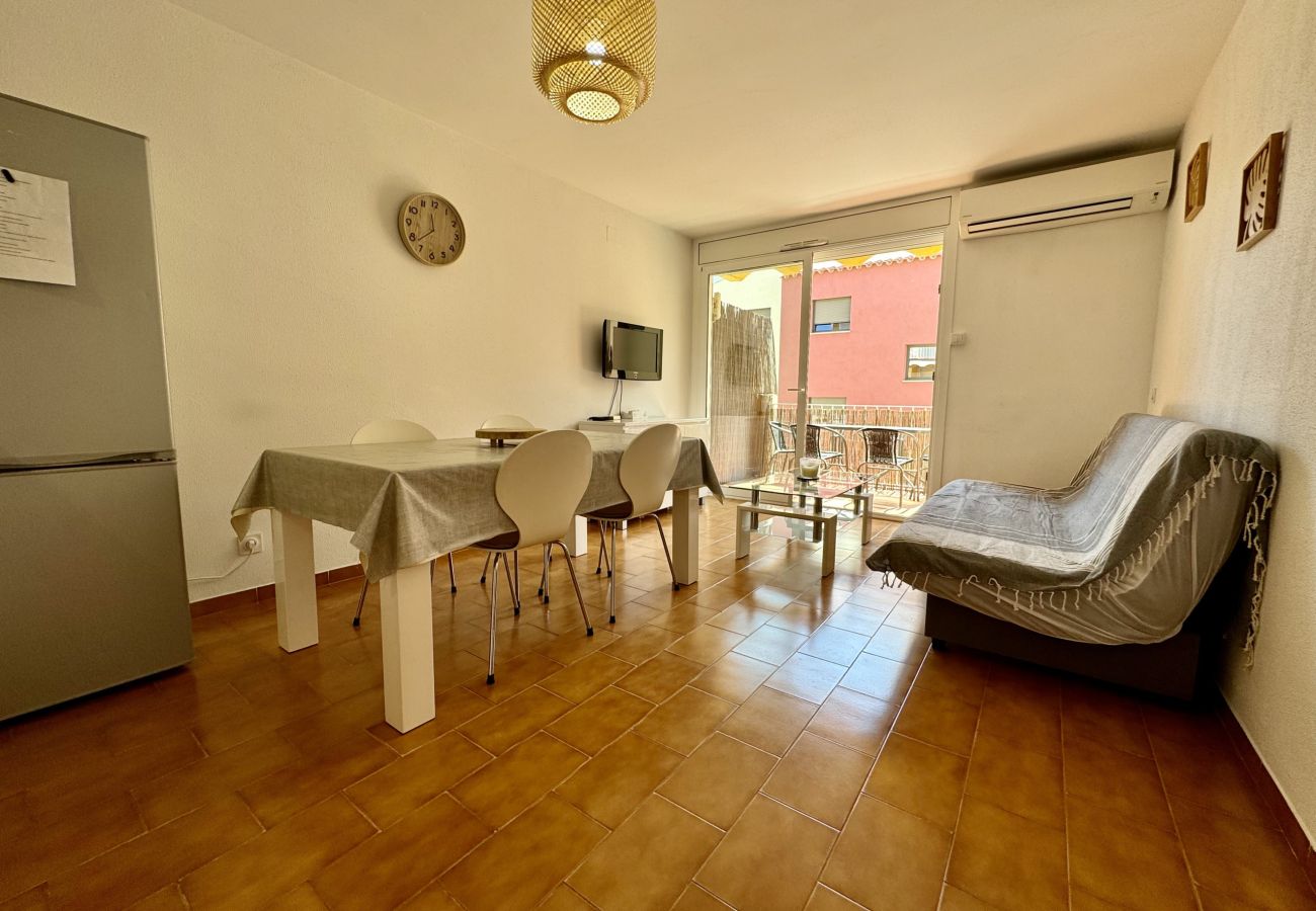 Apartment in Empuriabrava - 0065-GRAN RESERVA Apartment near the beach