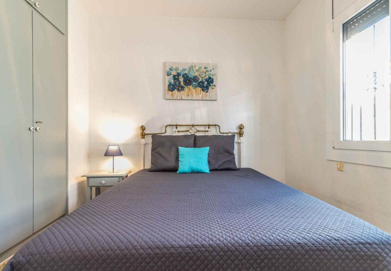 Villa in Empuriabrava - 0190-SANT MAURICI House with private pool