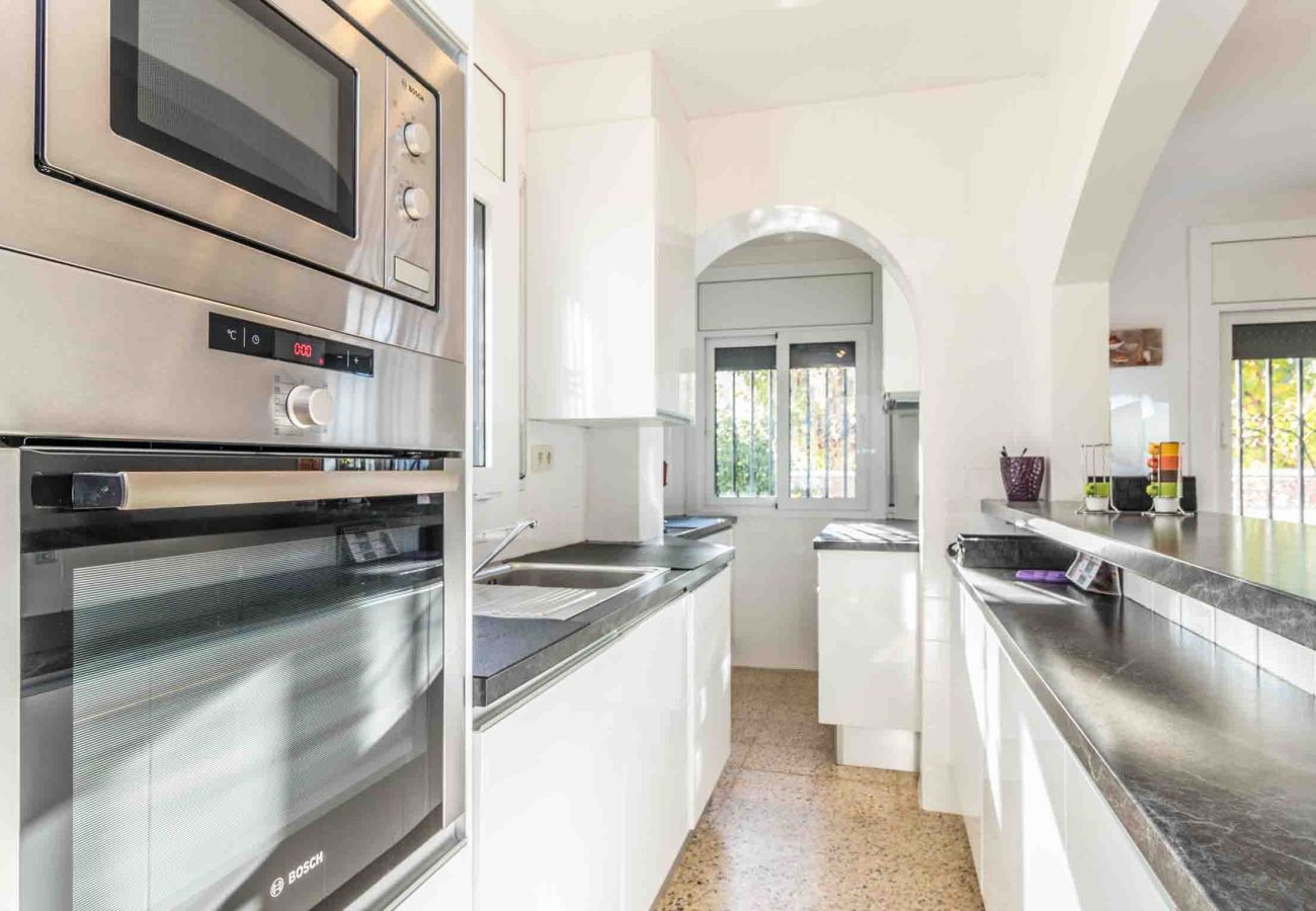 Villa in Empuriabrava - 0190-SANT MAURICI House with private pool