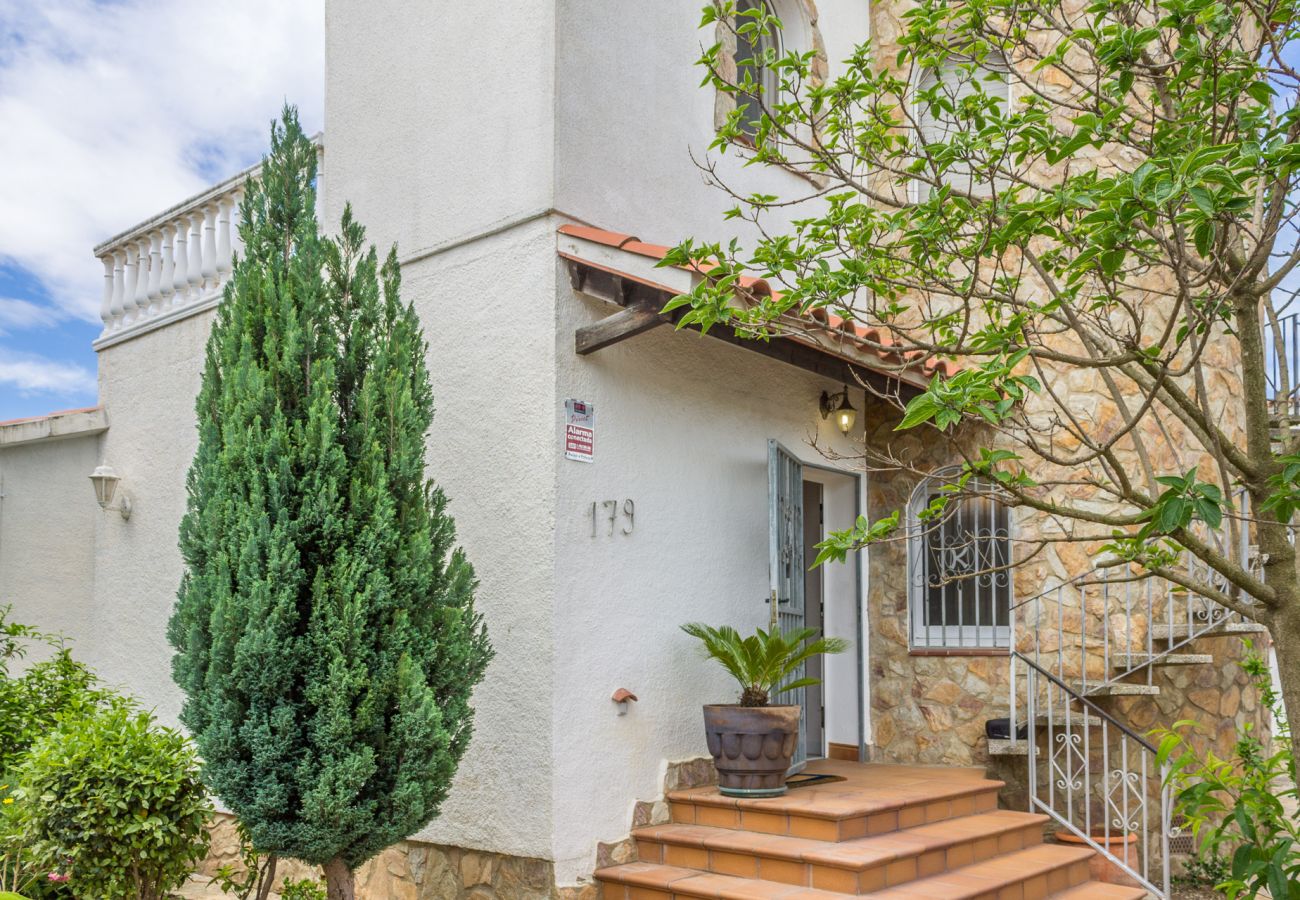 Villa in Empuriabrava - 0082-PANI House with 3 bedrooms 