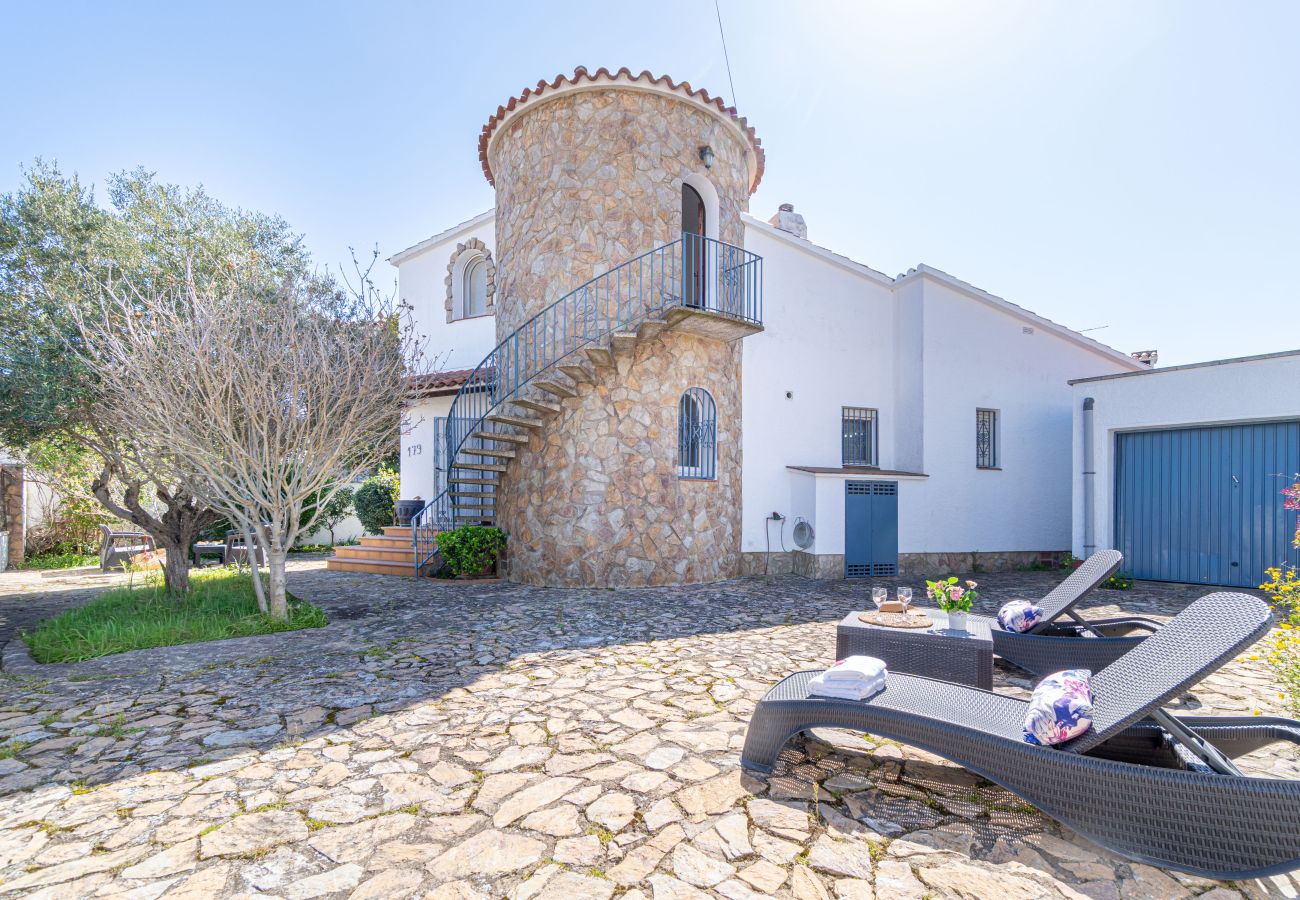 Villa in Empuriabrava - 0082-PANI House with 3 bedrooms 