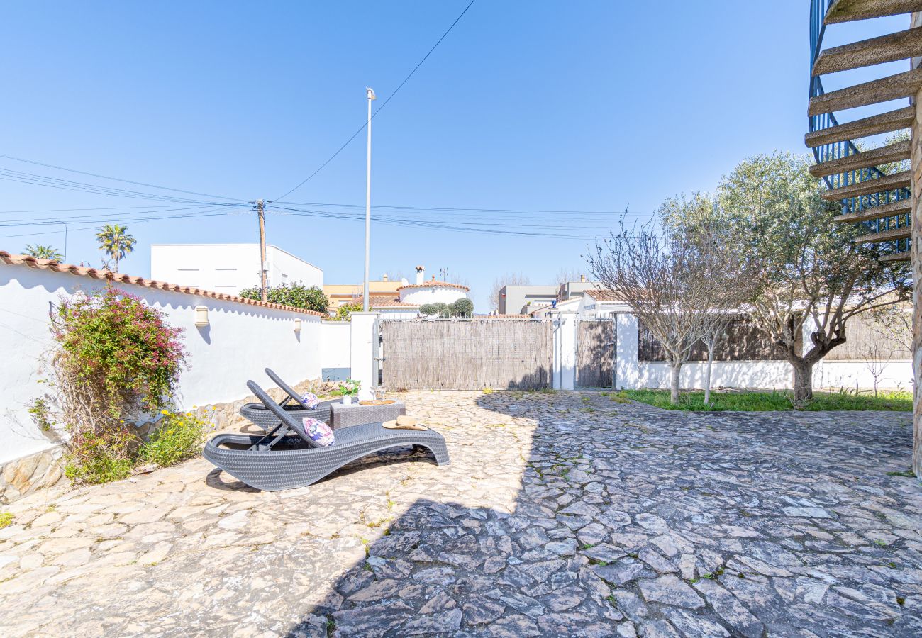 Villa in Empuriabrava - 0082-PANI House with 3 bedrooms 