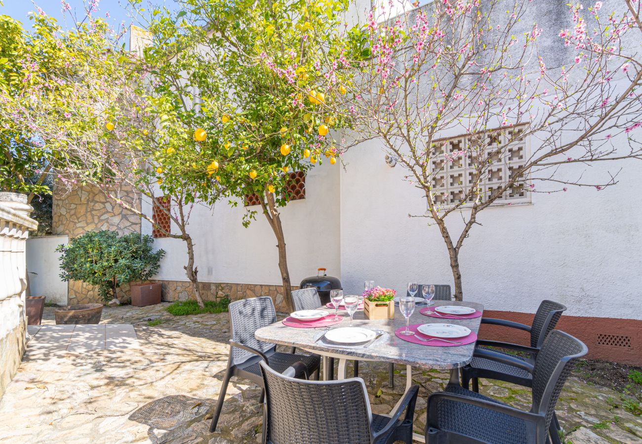 Villa in Empuriabrava - 0082-PANI House with 3 bedrooms 