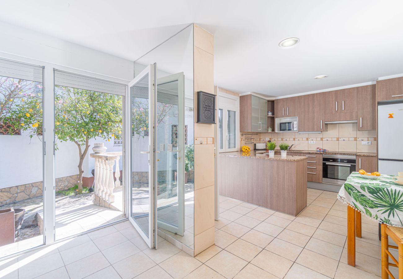 Villa in Empuriabrava - 0082-PANI House with 3 bedrooms 