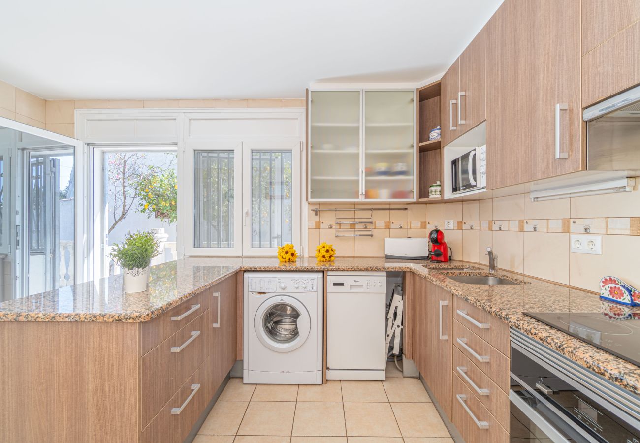 Villa in Empuriabrava - 0082-PANI House with 3 bedrooms 