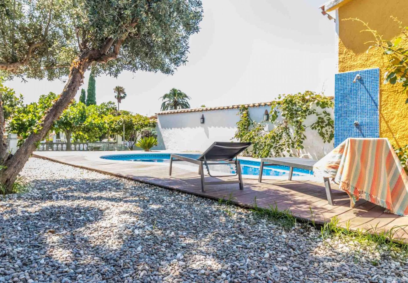 Villa in Empuriabrava - 0149-VALIRA House at the canal with pool and mooring