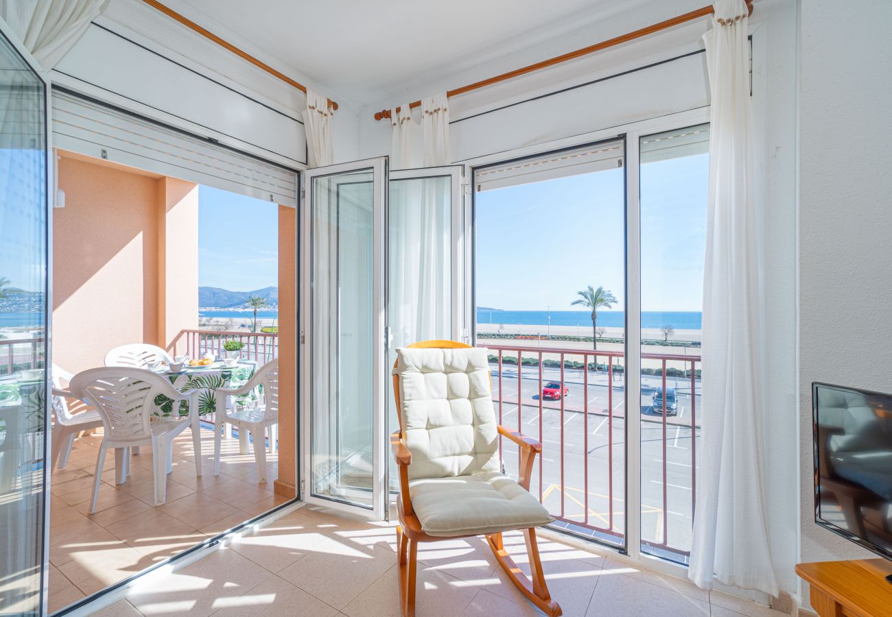 Apartment in Empuriabrava - 0091-MARENOSTRUM Beachfront apartment