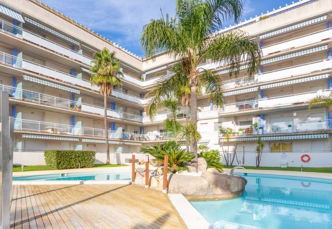 Apartment in Rosas / Roses - 2005-PORT CANIGO Apartment with community pool and canal view 