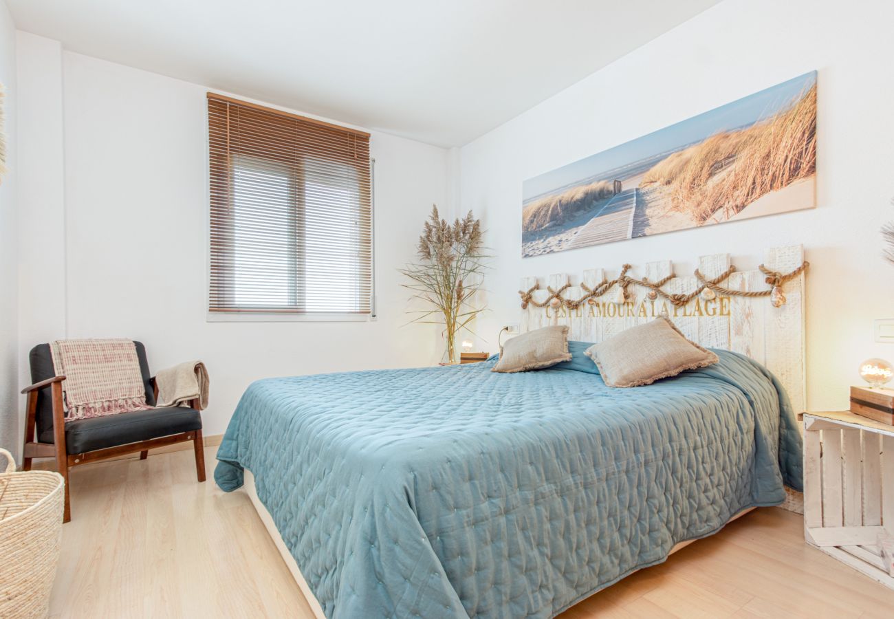 Apartment in Rosas / Roses - 2005-PORT CANIGO Apartment with community pool and canal view 