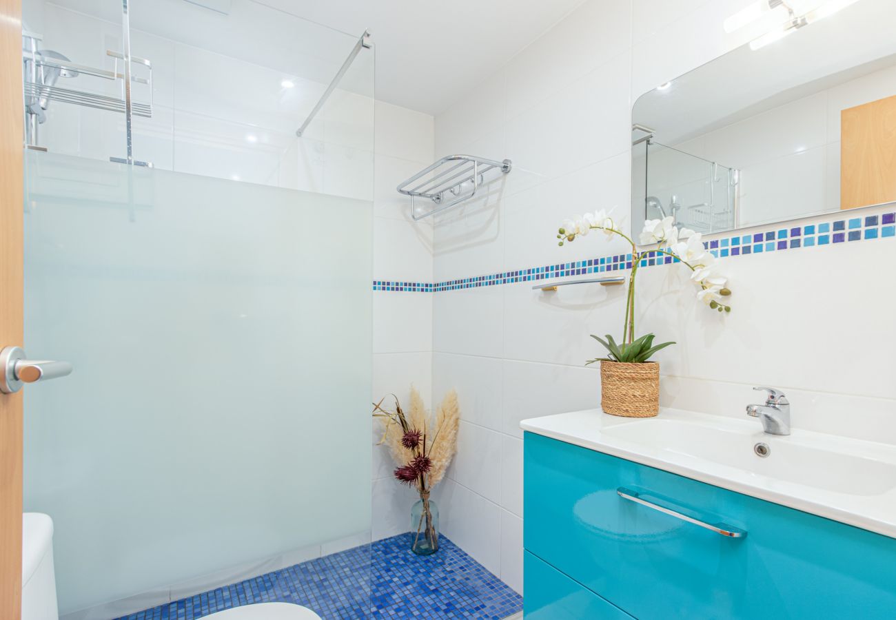 Apartment in Rosas / Roses - 2005-PORT CANIGO Apartment with community pool and canal view 