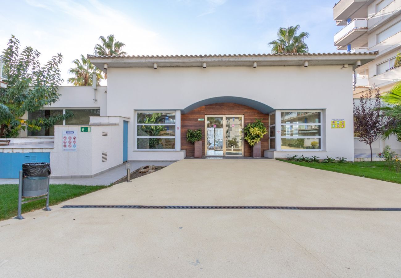 Apartment in Rosas / Roses - 2005-PORT CANIGO Apartment with community pool and canal view 