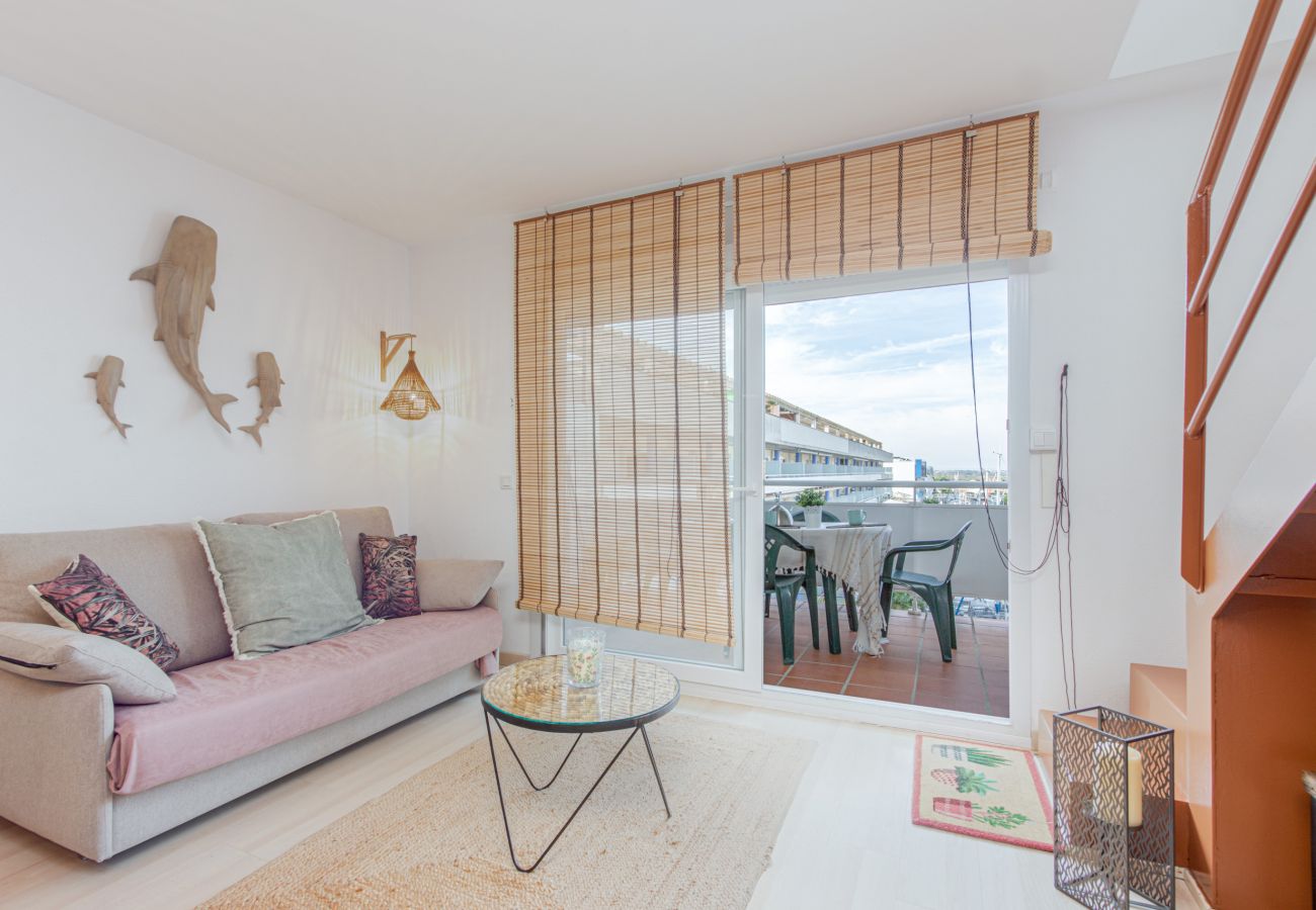 Apartment in Rosas / Roses - 2005-PORT CANIGO Apartment with community pool and canal view 