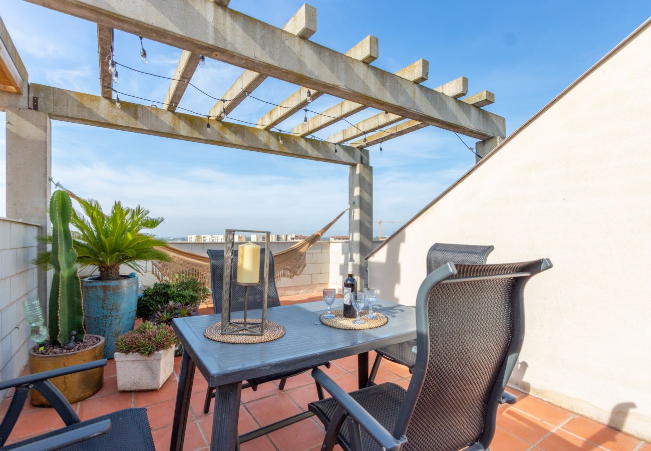 Apartment in Rosas / Roses - 2005-PORT CANIGO Apartment with community pool and canal view 