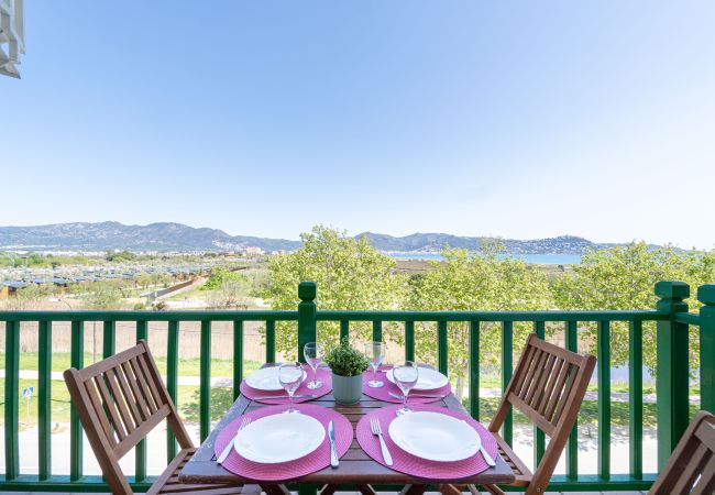  à Empuriabrava - 0148-PORT DUCAL Appartement avec terrasse, vue sur mer et wifi