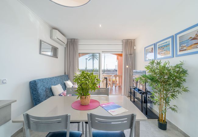  à Empuriabrava - 0017-BAHIA Appartement devant de la plage avec wifi
