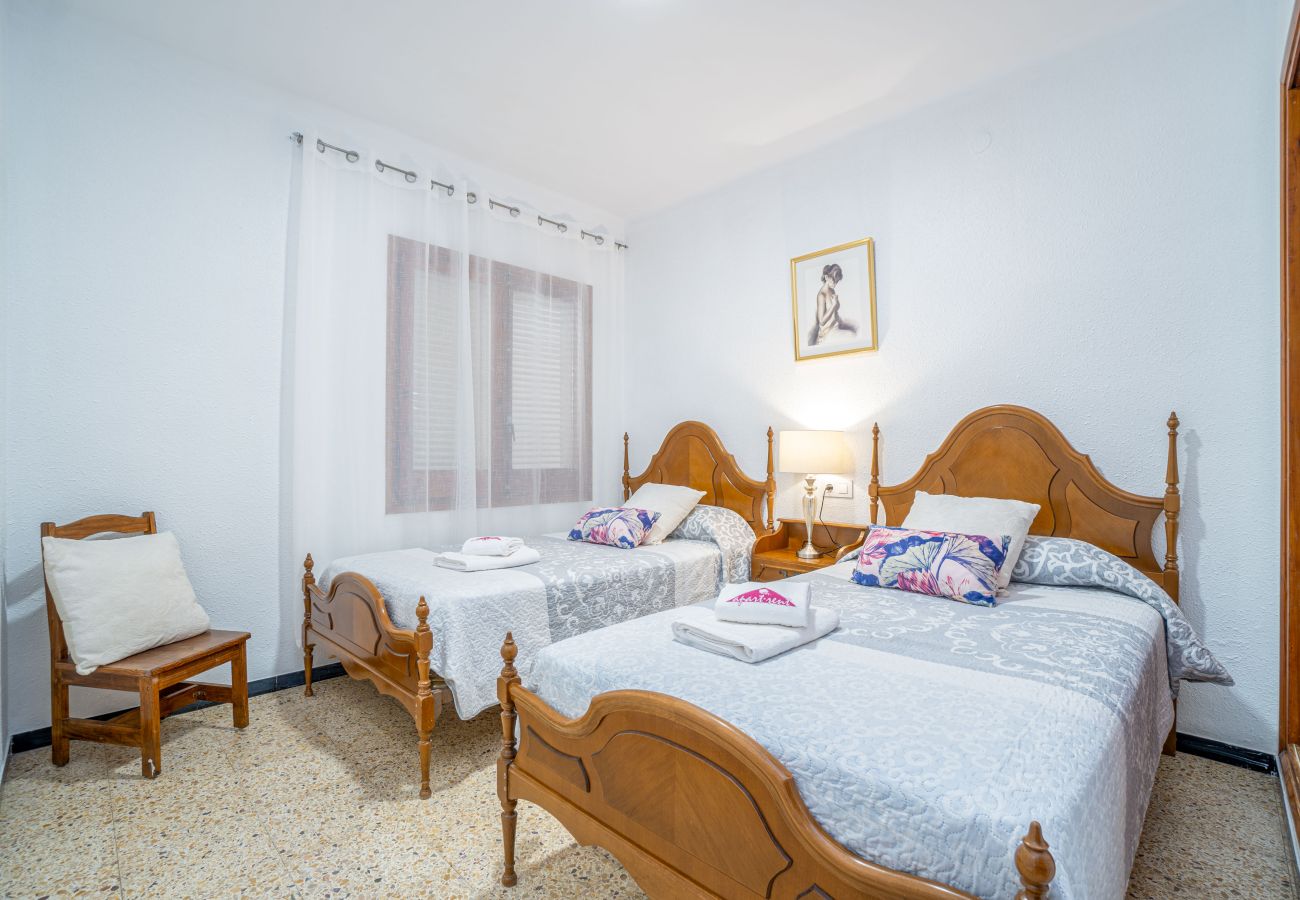 Appartement à Rosas / Roses - 2025-POETA MARQUINA Appartement avec 3 ch. à coucher