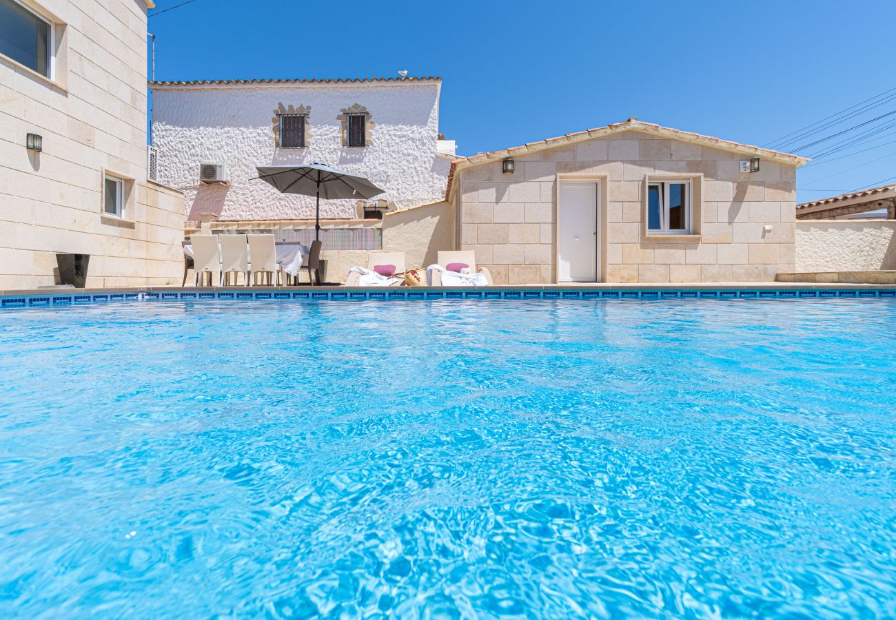 Villa à Empuriabrava - 0031-TER Maison au canal avec piscine, amarrage et studio
