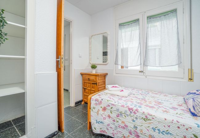 Appartement à Rosas / Roses - 2026-POETA MARQUINA Appartement avec 4 ch. à coucher