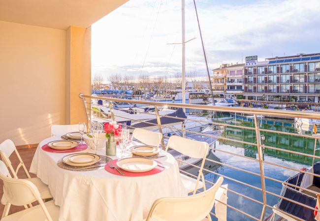 Appartement à Empuriabrava - 0163-PORT SALINS Appartement avec vue sur canal Appartement à Empuriabrava - 0163-PORT SALINS Appartement avec vue sur canal