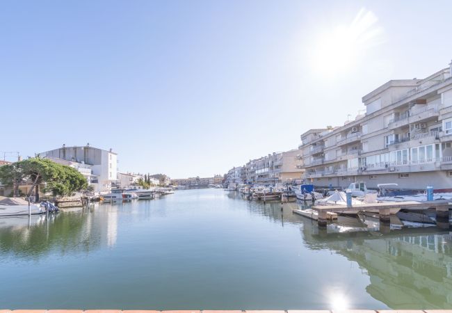 Appartement à Empuriabrava - 0139-ONADA Appartement avec vue sur le canal Appartement à Empuriabrava - 0139-ONADA Appartement avec vue sur le canal