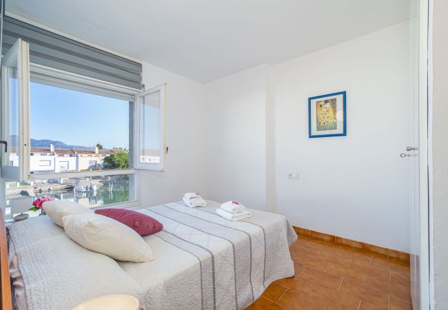 Appartement à Empuriabrava - 0139-ONADA Appartement avec vue sur le canal Appartement à Empuriabrava - 0139-ONADA Appartement avec vue sur le canal