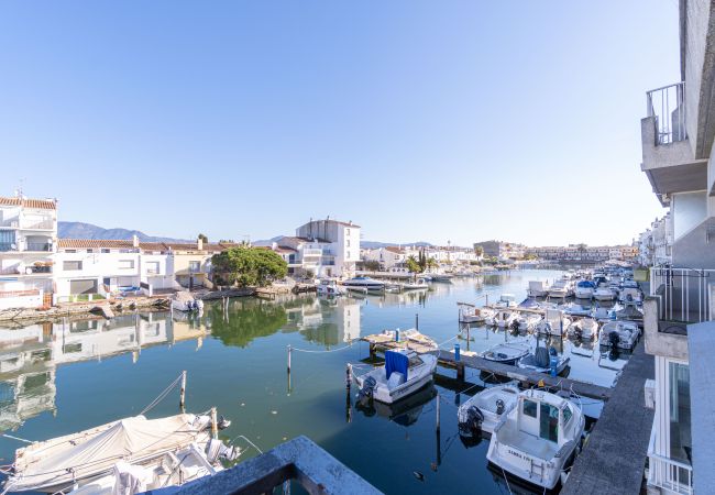 Appartement à Empuriabrava - 0139-ONADA Appartement avec vue sur le canal Appartement à Empuriabrava - 0139-ONADA Appartement avec vue sur le canal