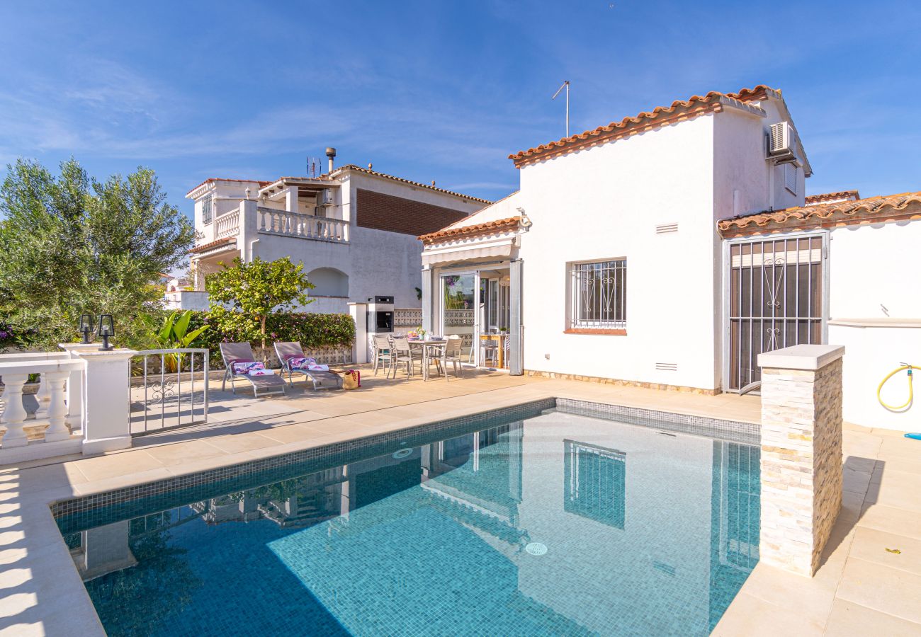 Villa à Empuriabrava - 0042-FLAMICELL Maison au canal avec piscine