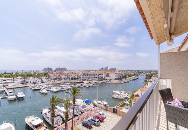 Appartement à Empuriabrava - 0160-PORT GREC Appartement avec WIFI, Smart TV, vue sur canal et mer Appartement à Empuriabrava - 0160-PORT GREC Appartement avec WIFI, Smart TV, vue sur canal et mer
