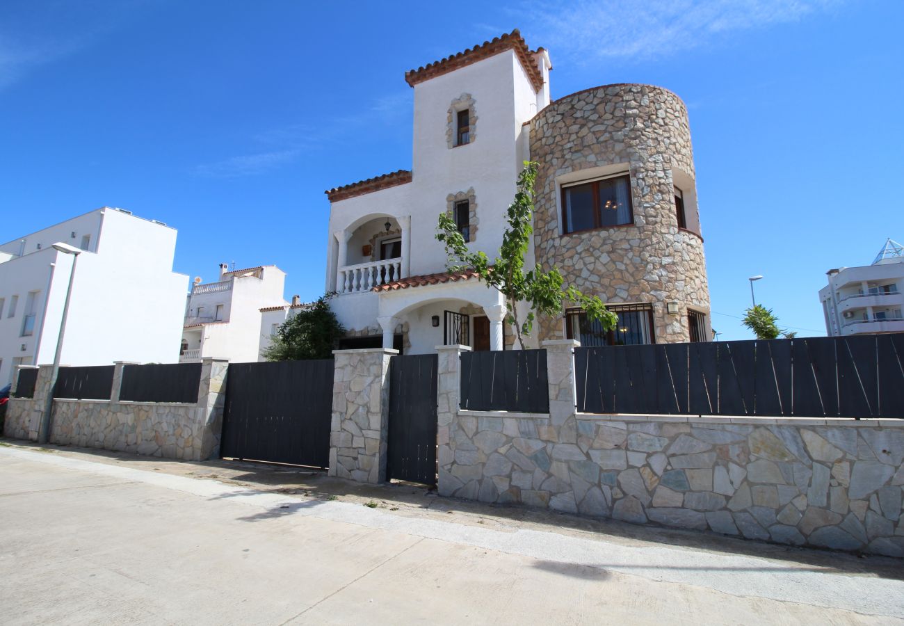 Villa à Empuriabrava - 0191-SANT MAURICI Maison avec piscine privée