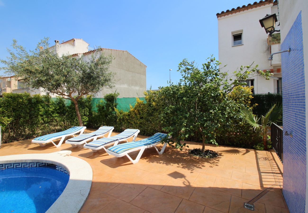 Villa à Empuriabrava - 0191-SANT MAURICI Maison avec piscine privée