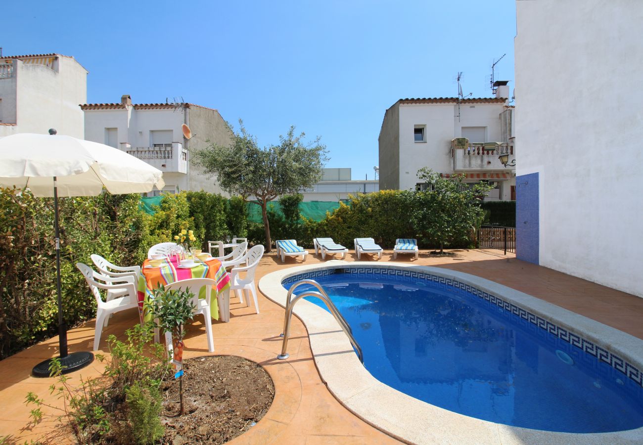 Villa à Empuriabrava - 0191-SANT MAURICI Maison avec piscine privée