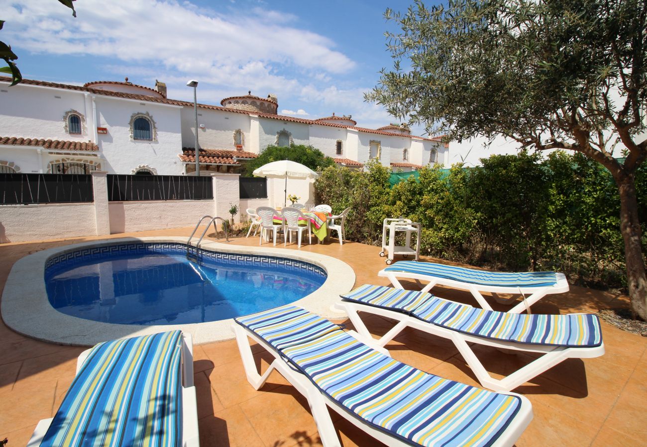 Villa à Empuriabrava - 0191-SANT MAURICI Maison avec piscine privée